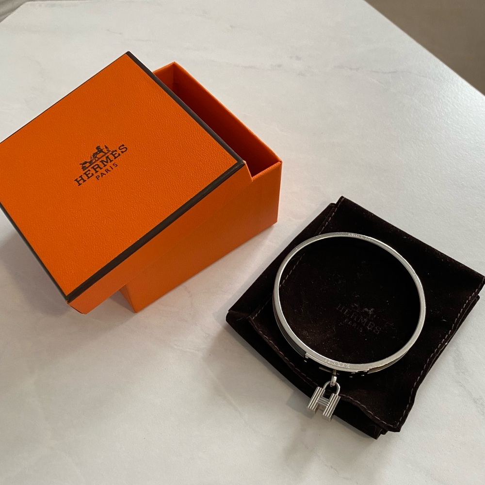 SOLD Hermēs Silver Cadena Kelly Lock Bracelet
